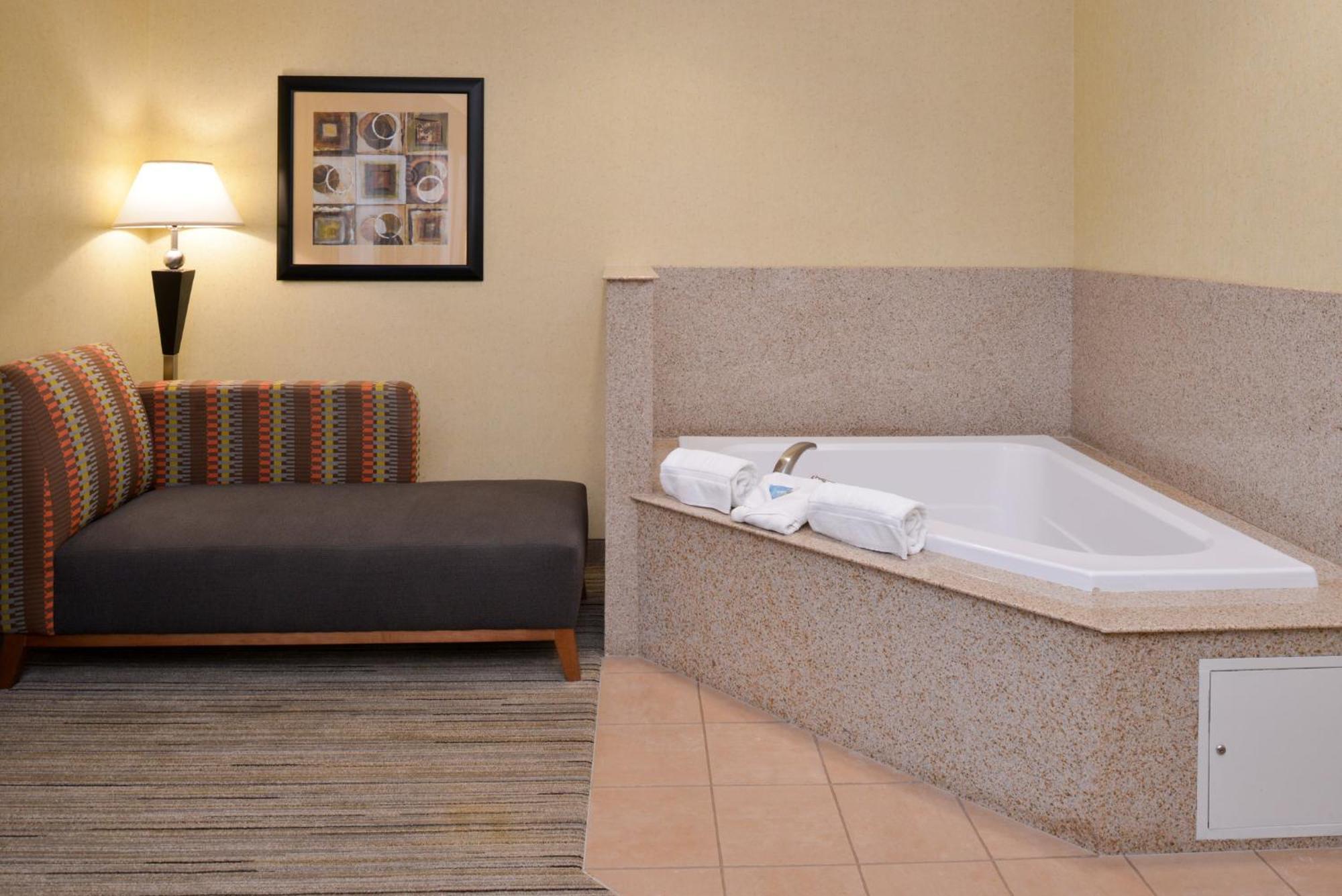Holiday Inn Express & Suites Nampa - Idaho Center By Ihg Luaran gambar